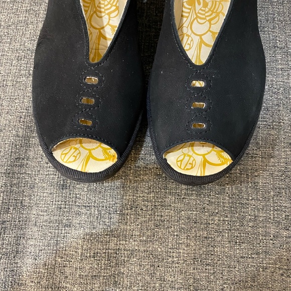 Fly London Yeay Wedge Slingback Black Sandals Women’s Size 37 - Picture 2 of 10